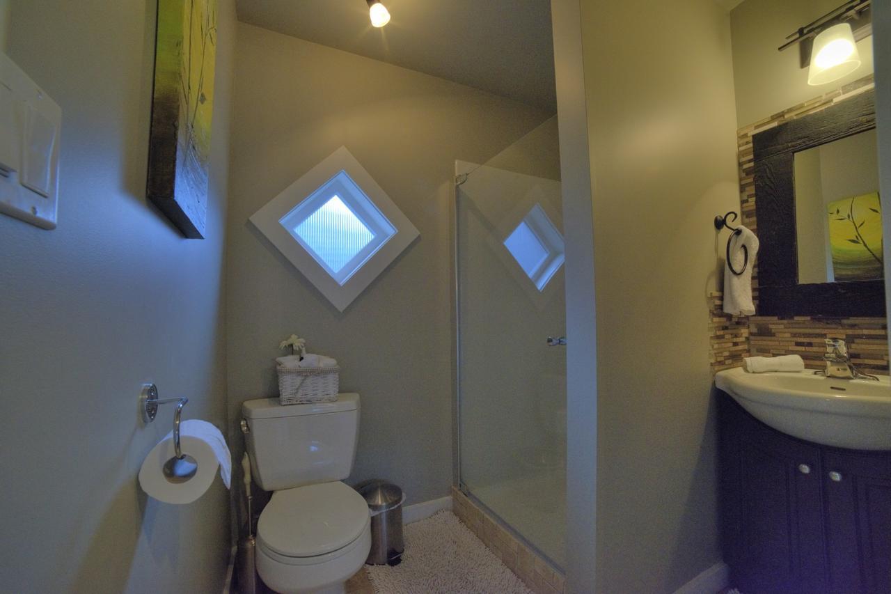 Shawnigan Suite B & B Shawnigan Lake Bagian luar foto